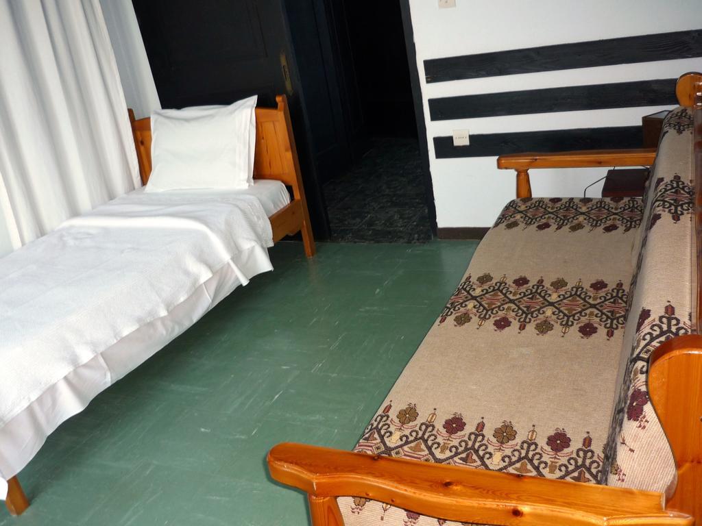 Hotel Votsala Chorevtón Pokoj fotografie